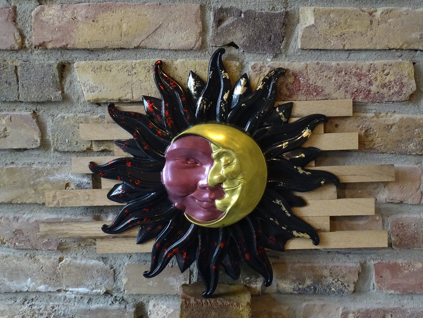 Sun and moon decoration, resin on wood | Handmade | Unique wall decoration