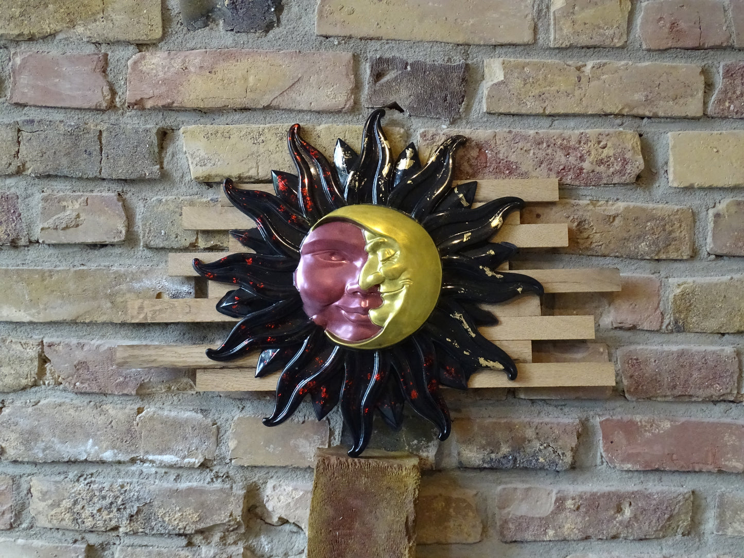 Sun and moon decoration, resin on wood | Handmade | Unique wall decoration