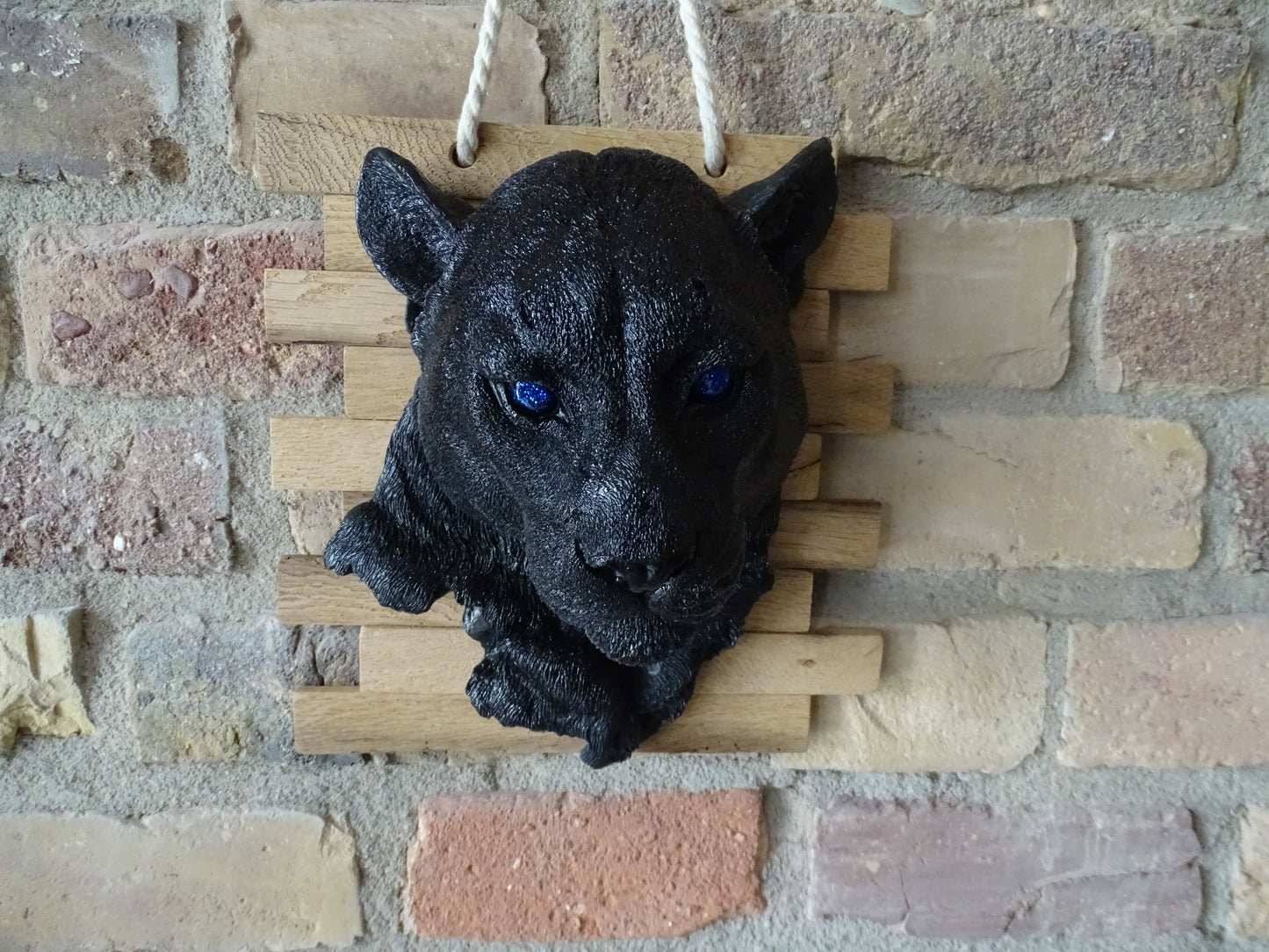 Pantherkopf aus Kunstharz – einzigartig und handgefertigt 🖤