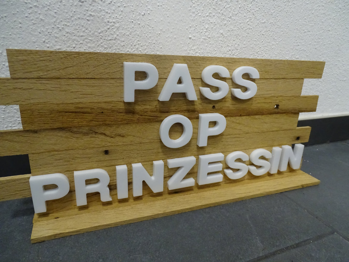 Pass op Prinzessin - Karnevals Dekoration - Resin trifft Holz