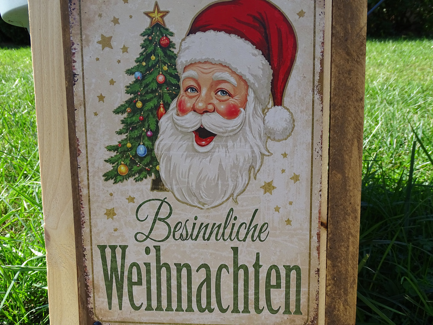 Blechschild auf echtem Altholz – Motiv „Besinnliche Weihnachten