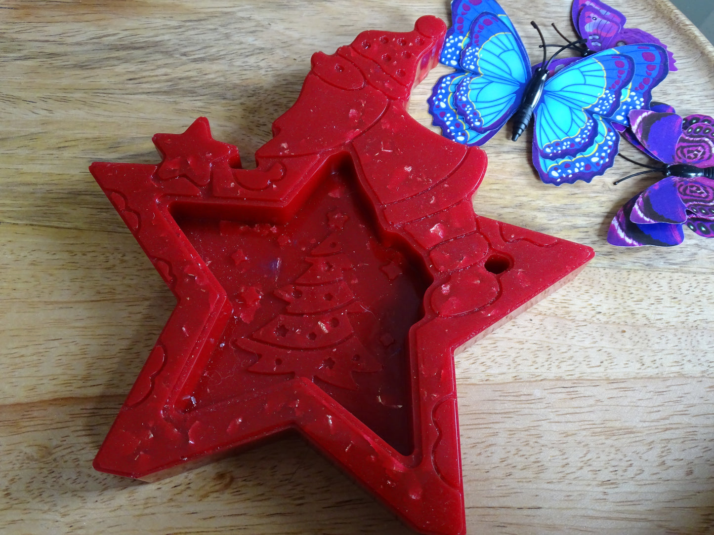 Weihnachtsbaum trifft Santa Claus Handgemachte Deko Figuren aus Epoxidharz – Einzigartige Unikate