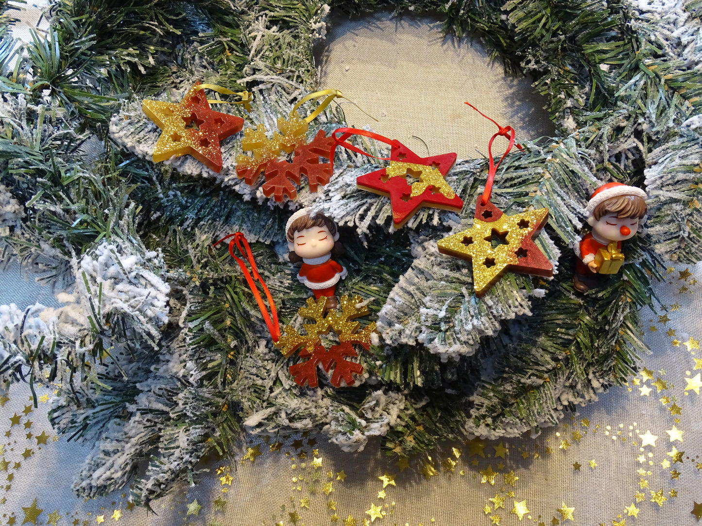 Handgefertigtes Baumschmuck-Set aus Kunstharz – Weihnachtsanhänger | Deko-Hänger für Tannenbaum & Winterzeit