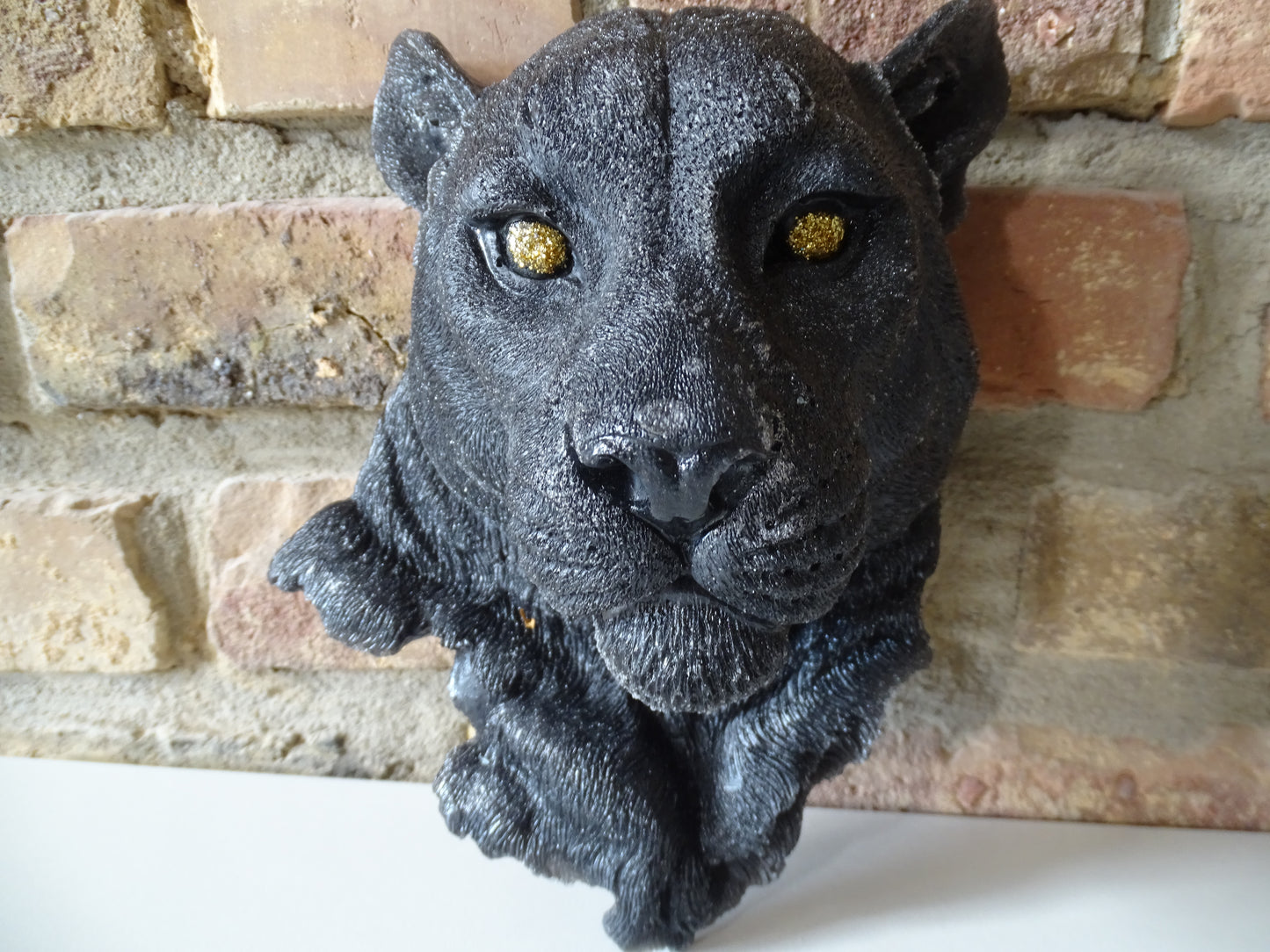 Pantherkopf aus Kunstharz – einzigartig und handgefertigt 🖤