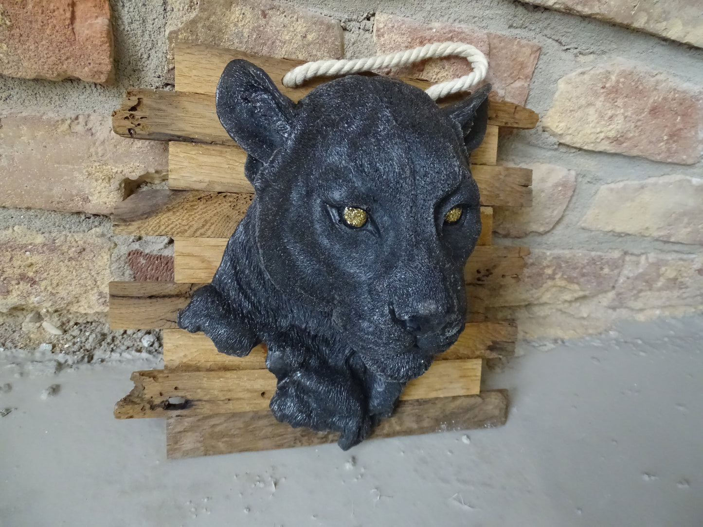 Pantherkopf aus Kunstharz – einzigartig und handgefertigt 🖤