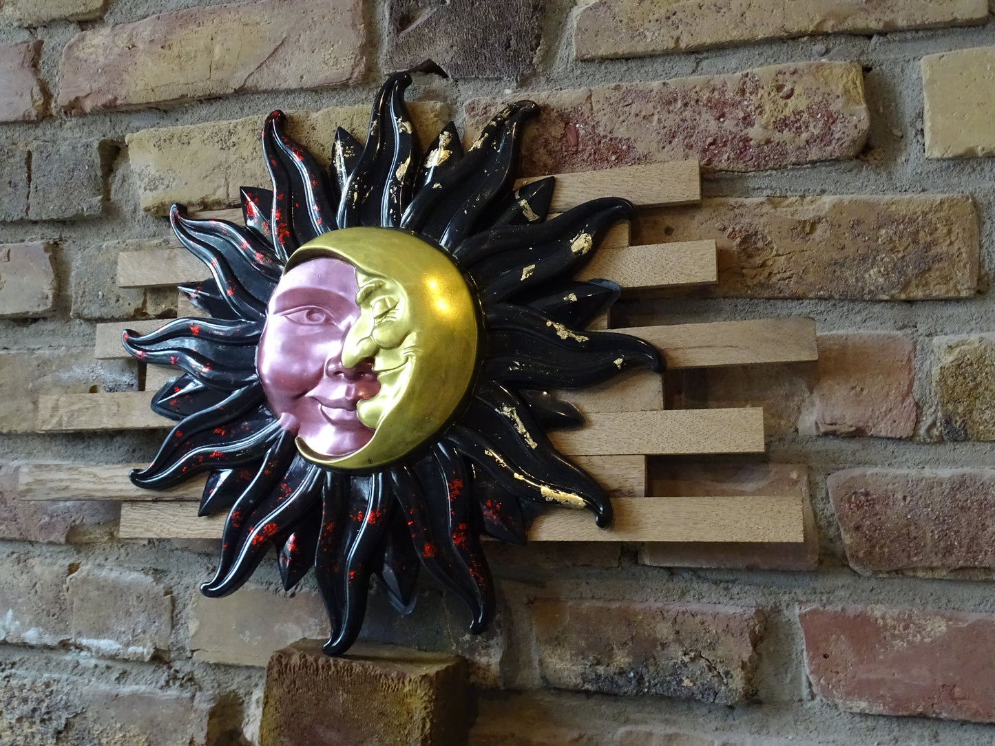 Sun and moon decoration, resin on wood | Handmade | Unique wall decoration