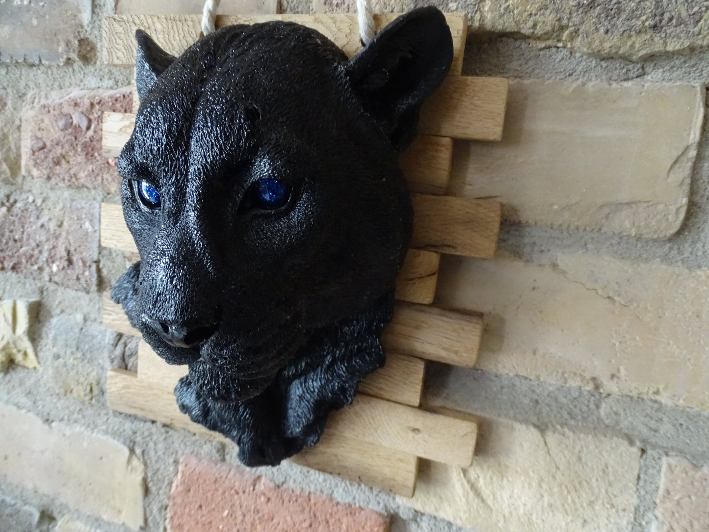 Pantherkopf aus Kunstharz – einzigartig und handgefertigt 🖤