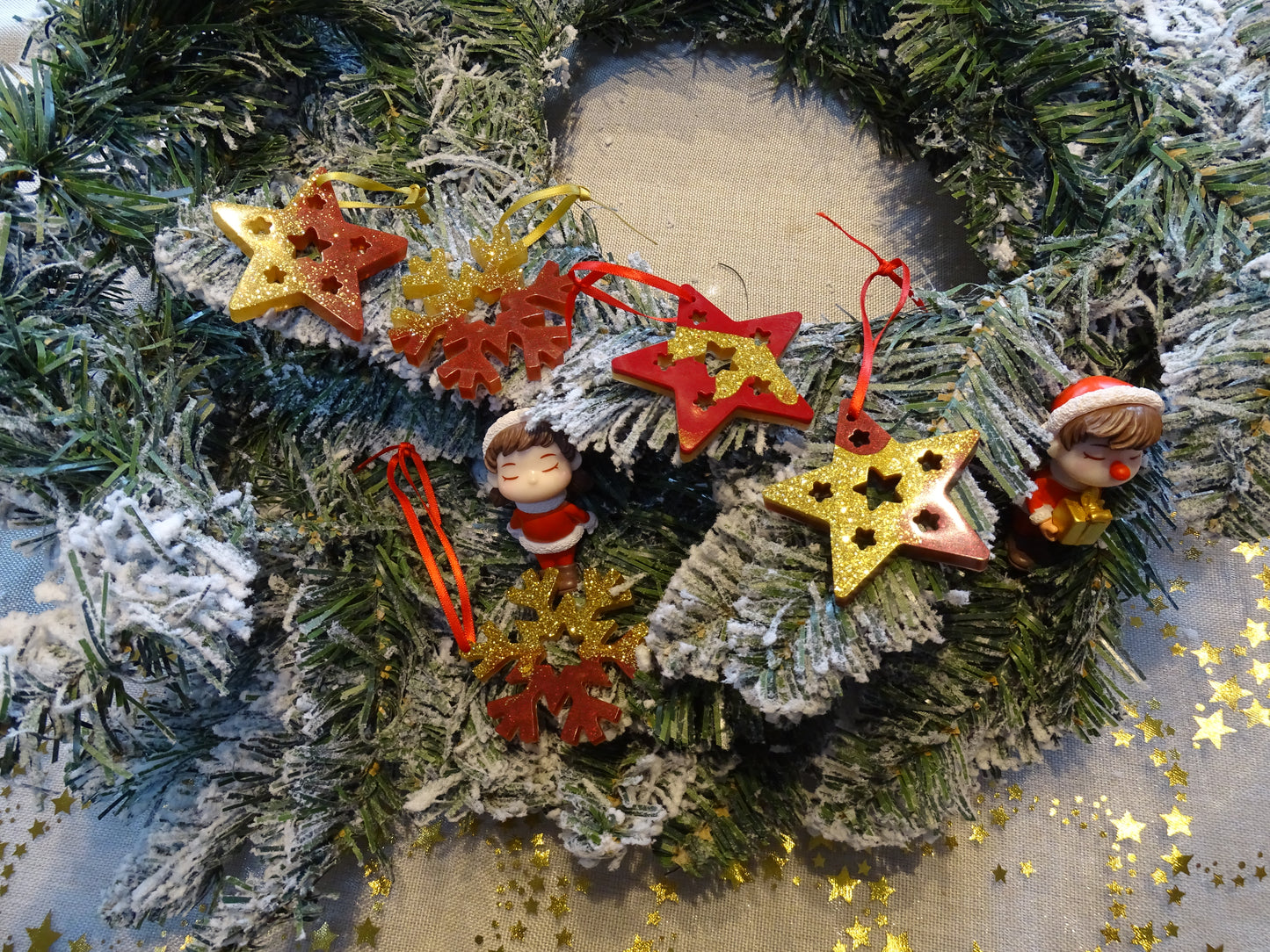 Handgefertigtes Baumschmuck-Set aus Kunstharz – Weihnachtsanhänger | Deko-Hänger für Tannenbaum & Winterzeit