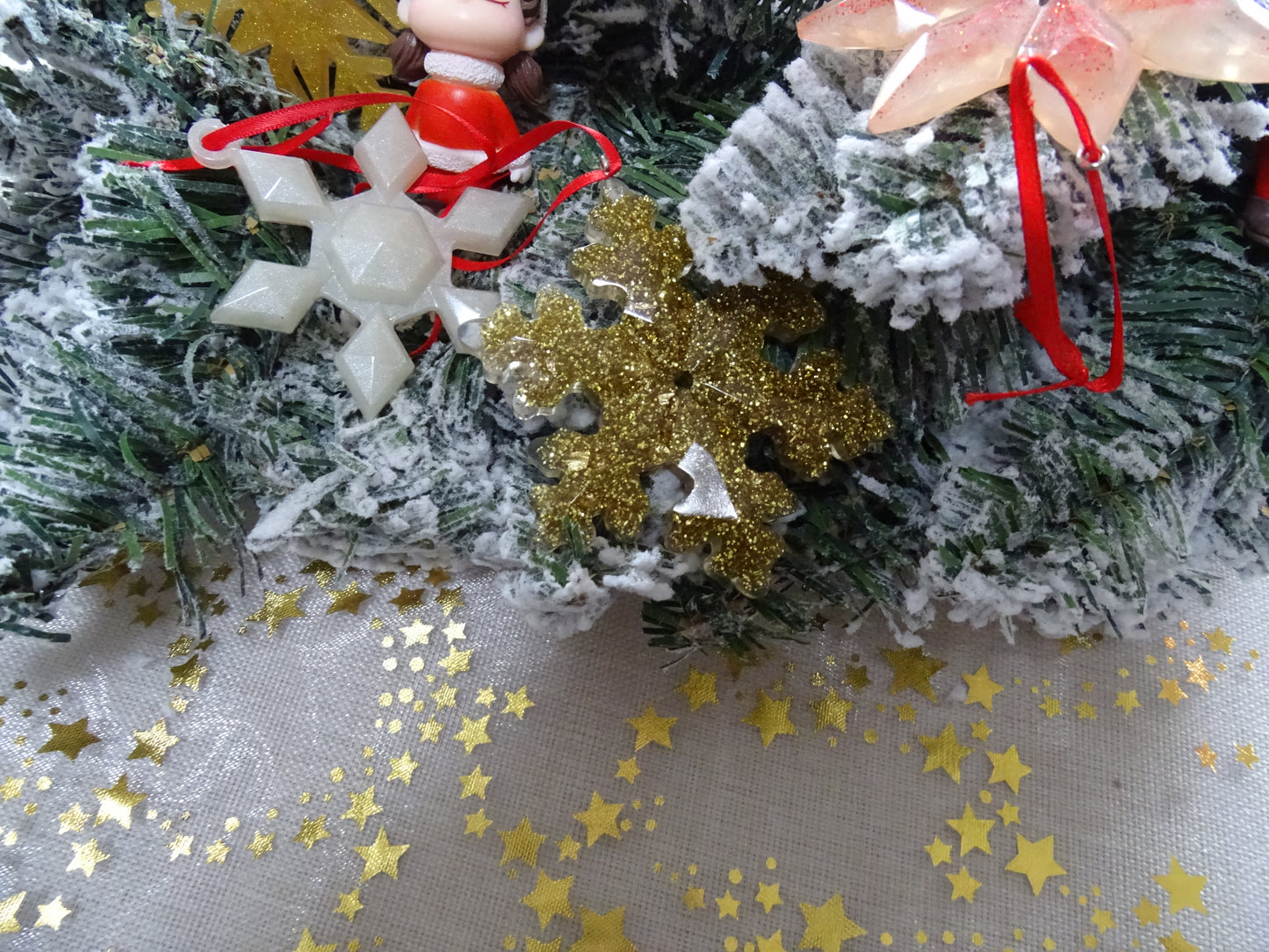 Handgefertigtes Baumschmuck-Set aus Kunstharz – Weihnachtsanhänger | Deko-Hänger für Tannenbaum & Winterzeit