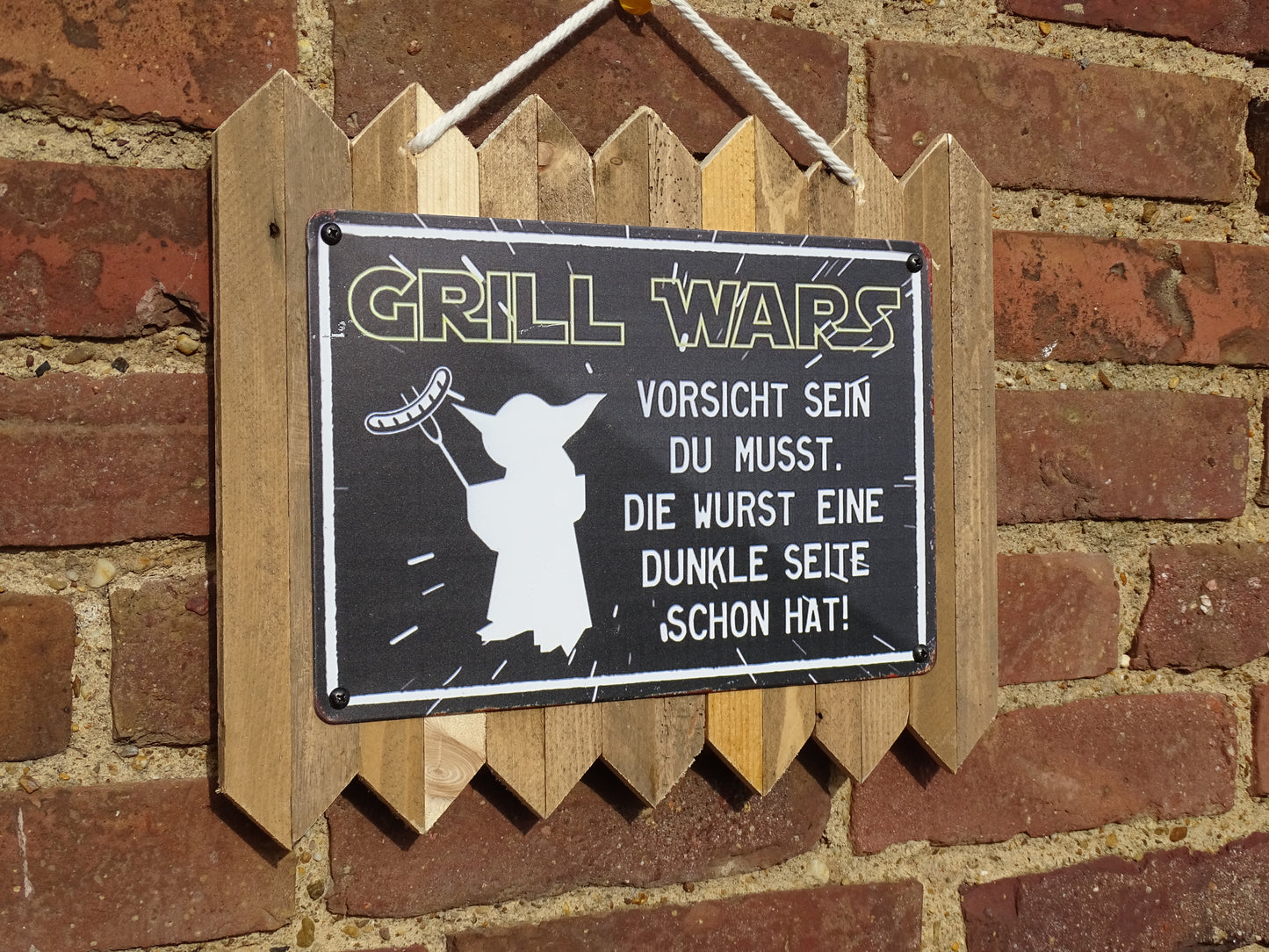 Blechschild Spruch BBQ – „Grill Wars“ – Lustiges BBQ & Grill Deko-Schild Outdoor Küche