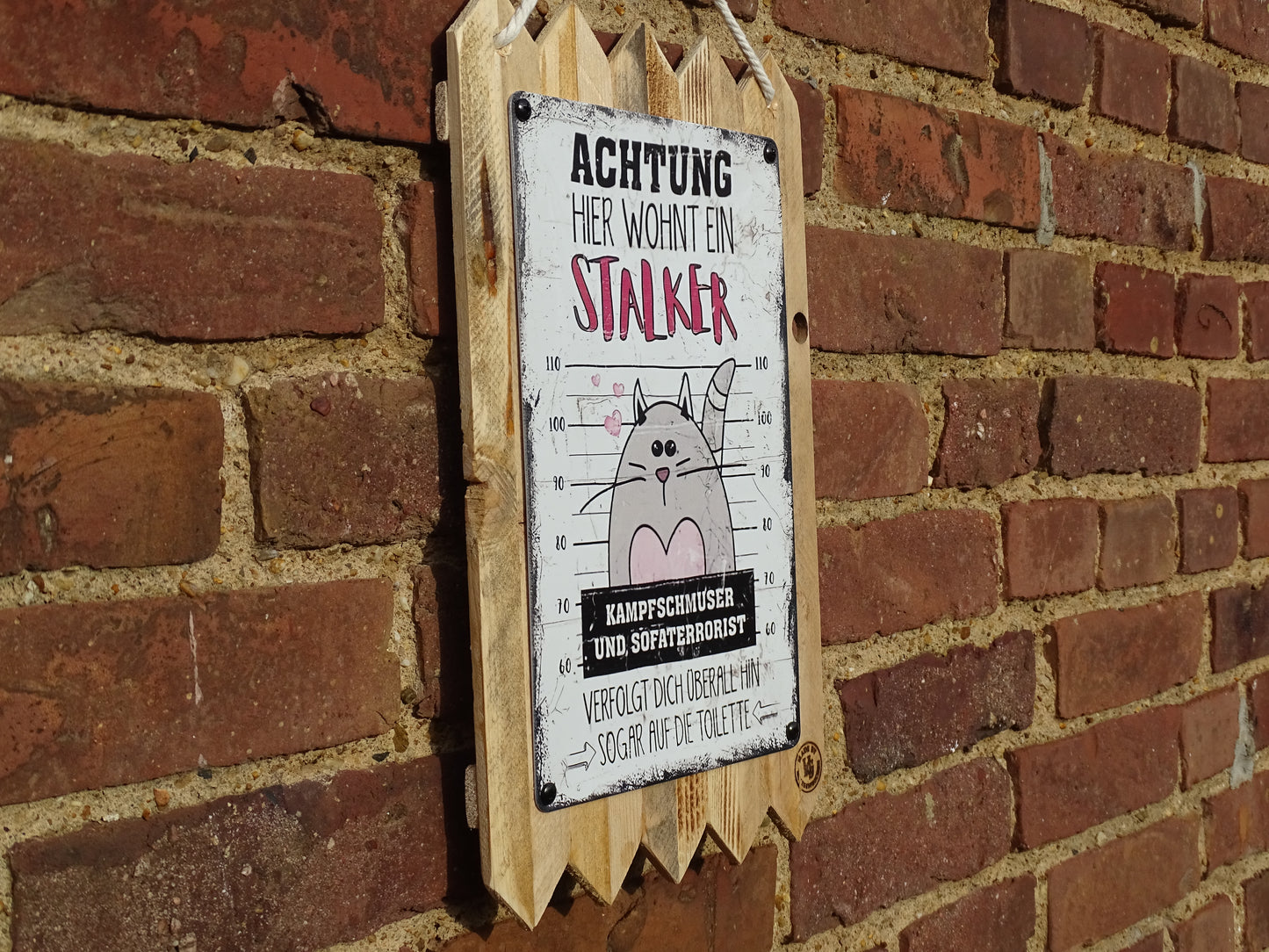 Lustiges Blechschild - Katzenschild Achtung hier wohnt ein Stalker – Geschenk Katzenliebhaber Humor Wanddeko