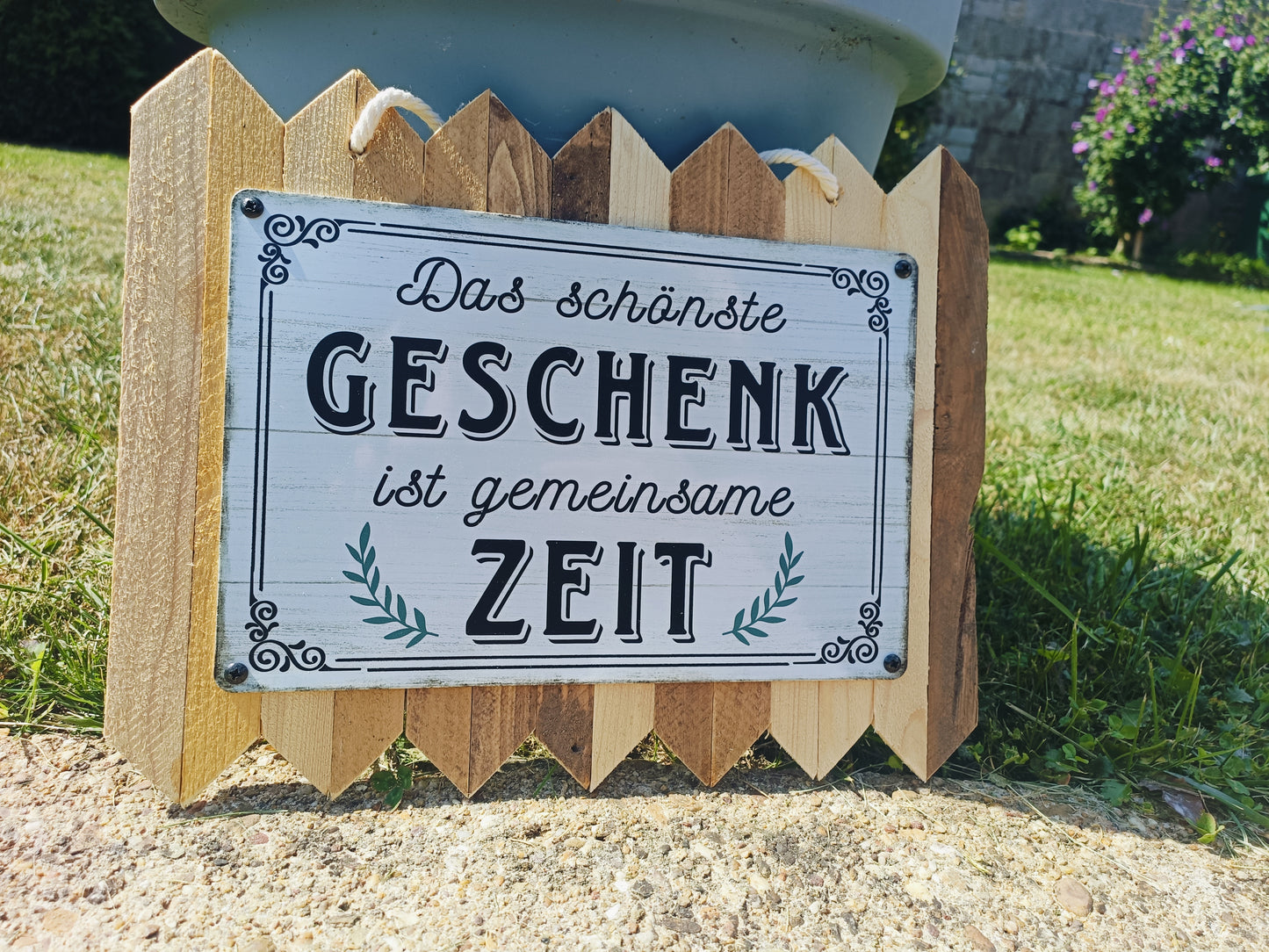Blechschild  „Das schönste Geschenk ist gemeinsame Zeit, auf Altholz