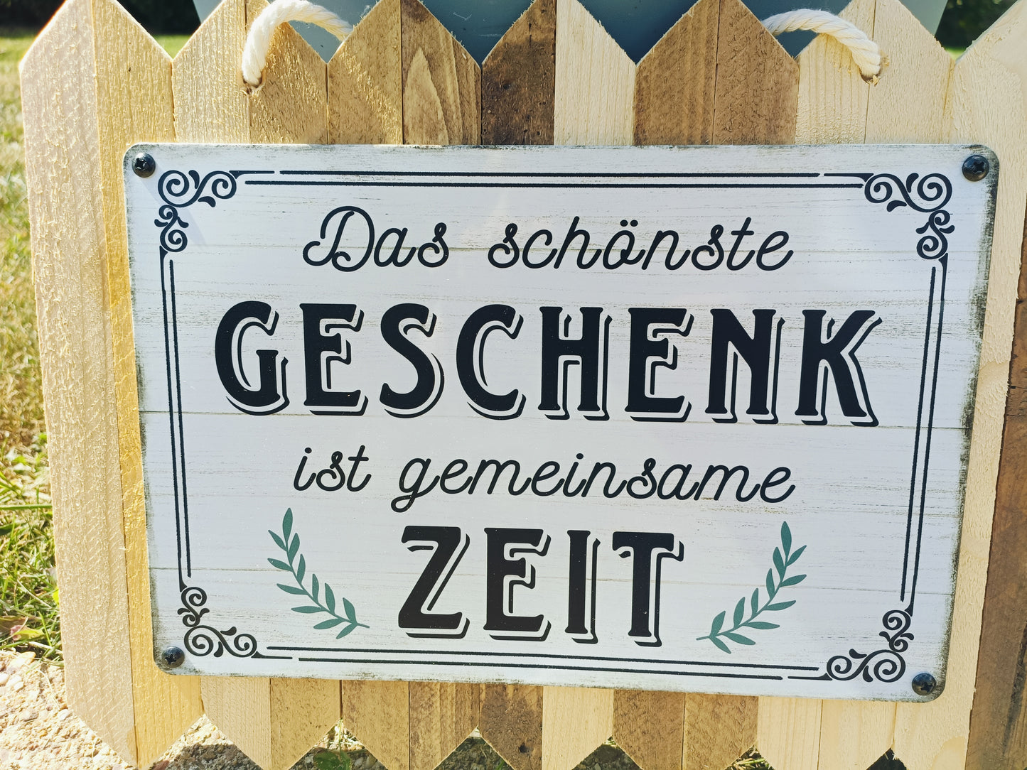 Blechschild  „Das schönste Geschenk ist gemeinsame Zeit, auf Altholz