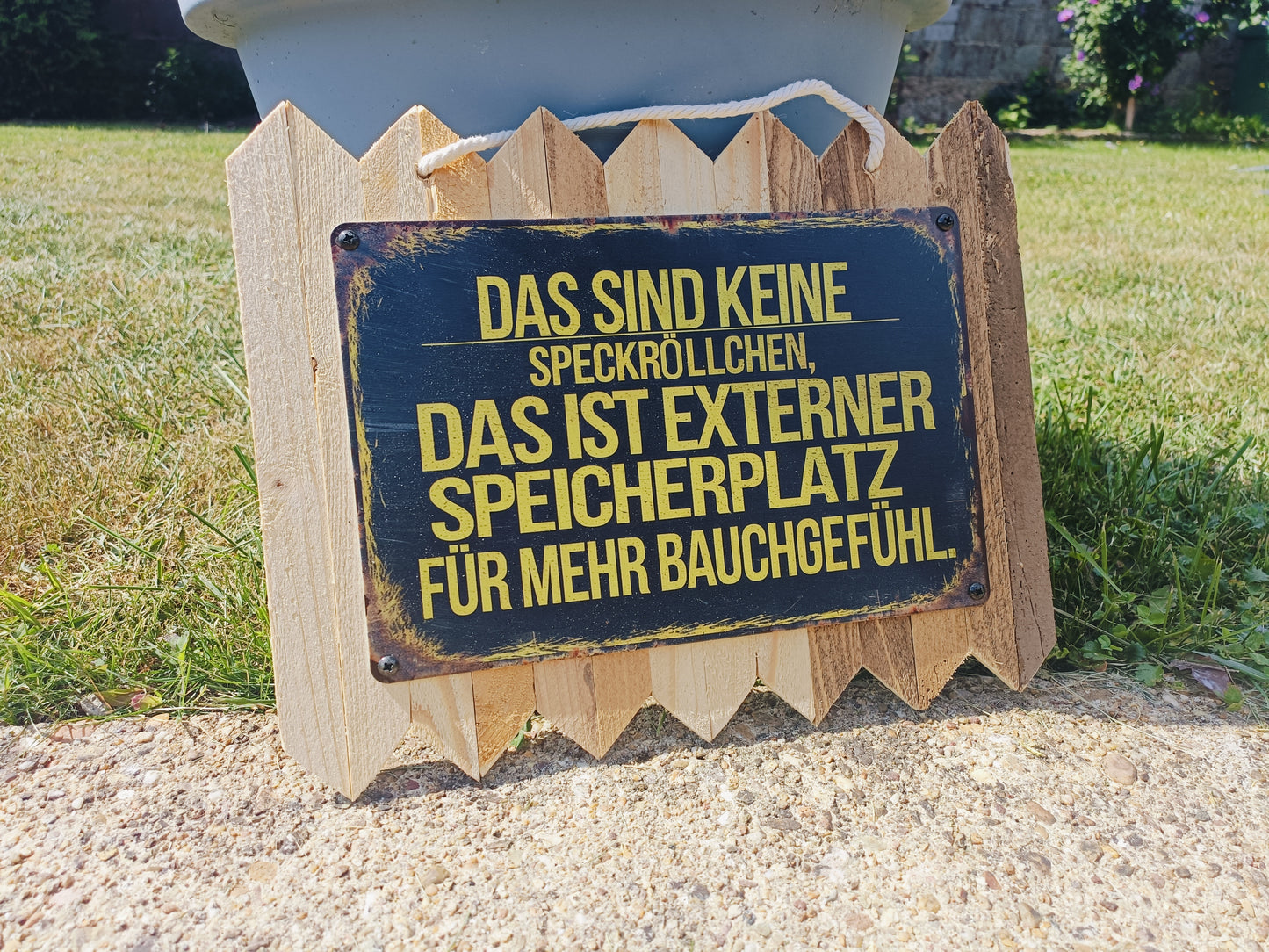 Blechschild  „Externer Speicherplatz für mehr Bauchgefühl, auf Altholz