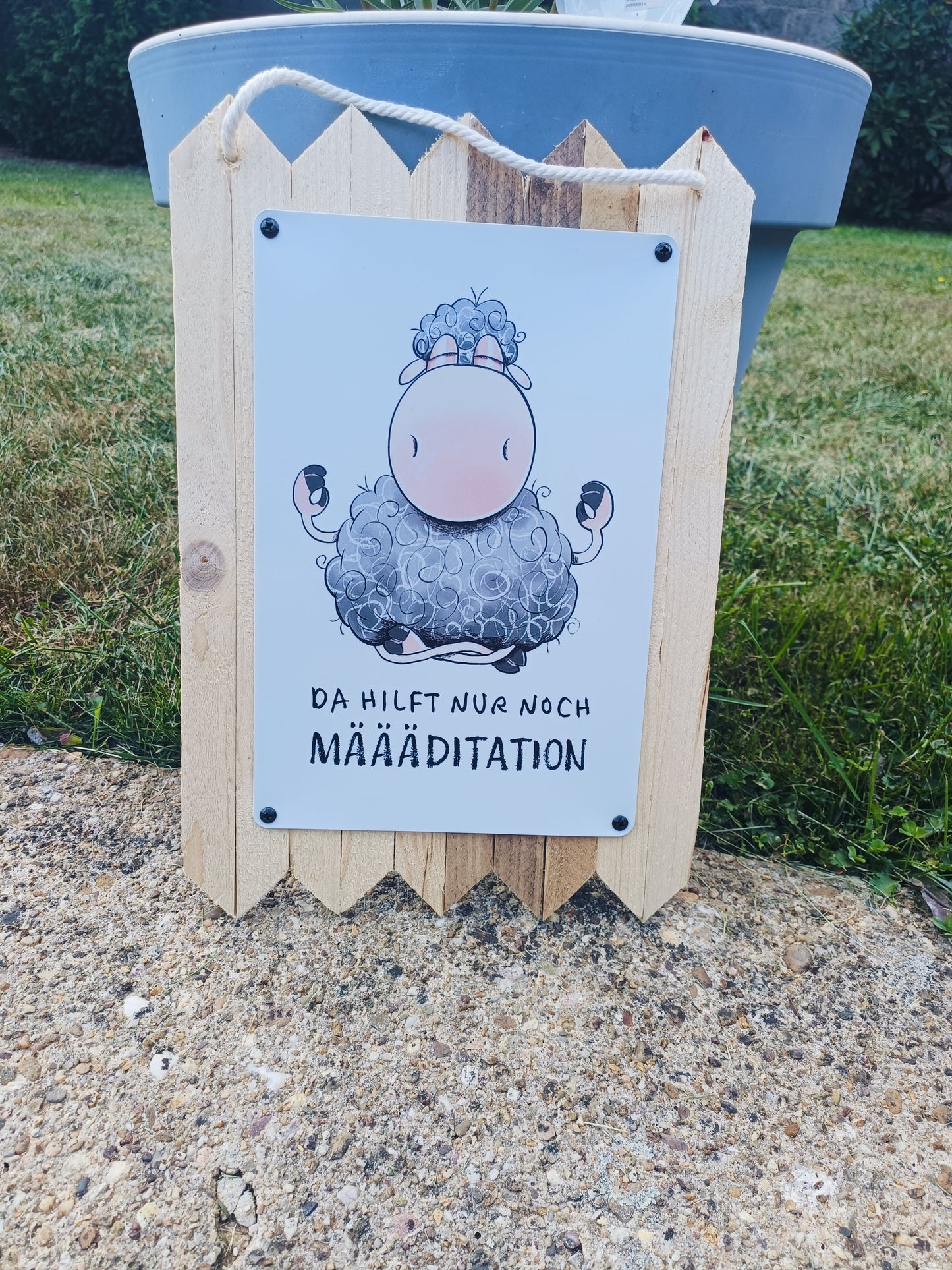 Blechschild - Altholz - Da hilft nur noch Määääditation